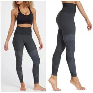 SPANX Look at Me Now Seamless Moto Leggings in İndigo Sky Size medium NWT